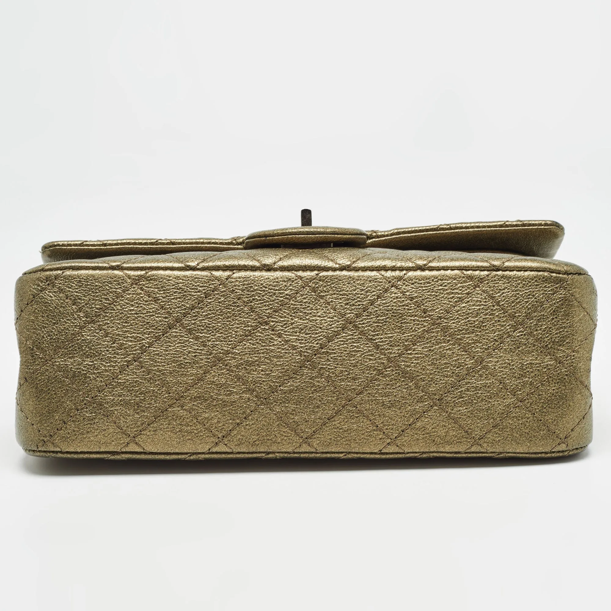 CHANEL Metallic Green Quilted Leather 2.55 Reissue 225 Flap Bag