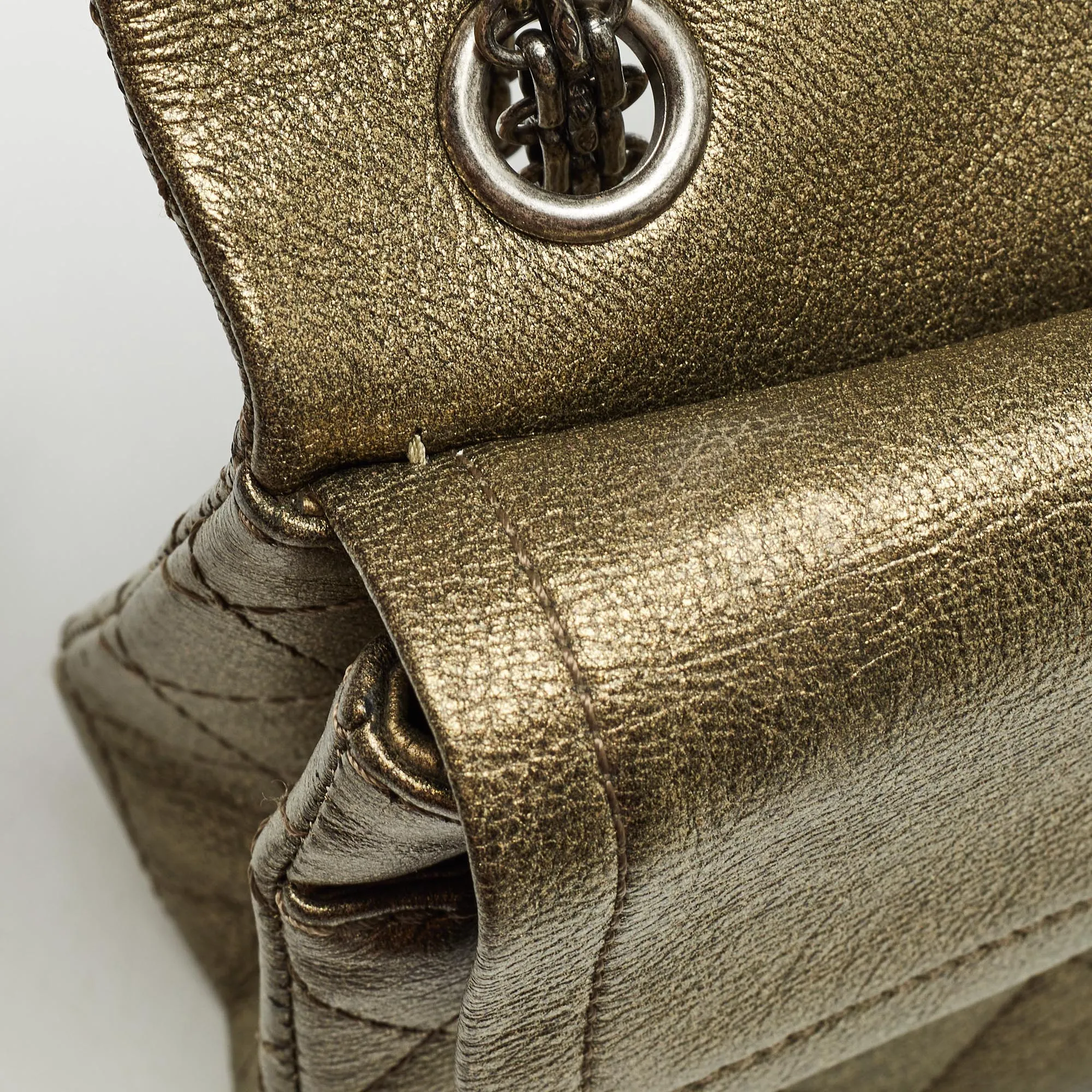 CHANEL Metallic Green Quilted Leather 2.55 Reissue 225 Flap Bag