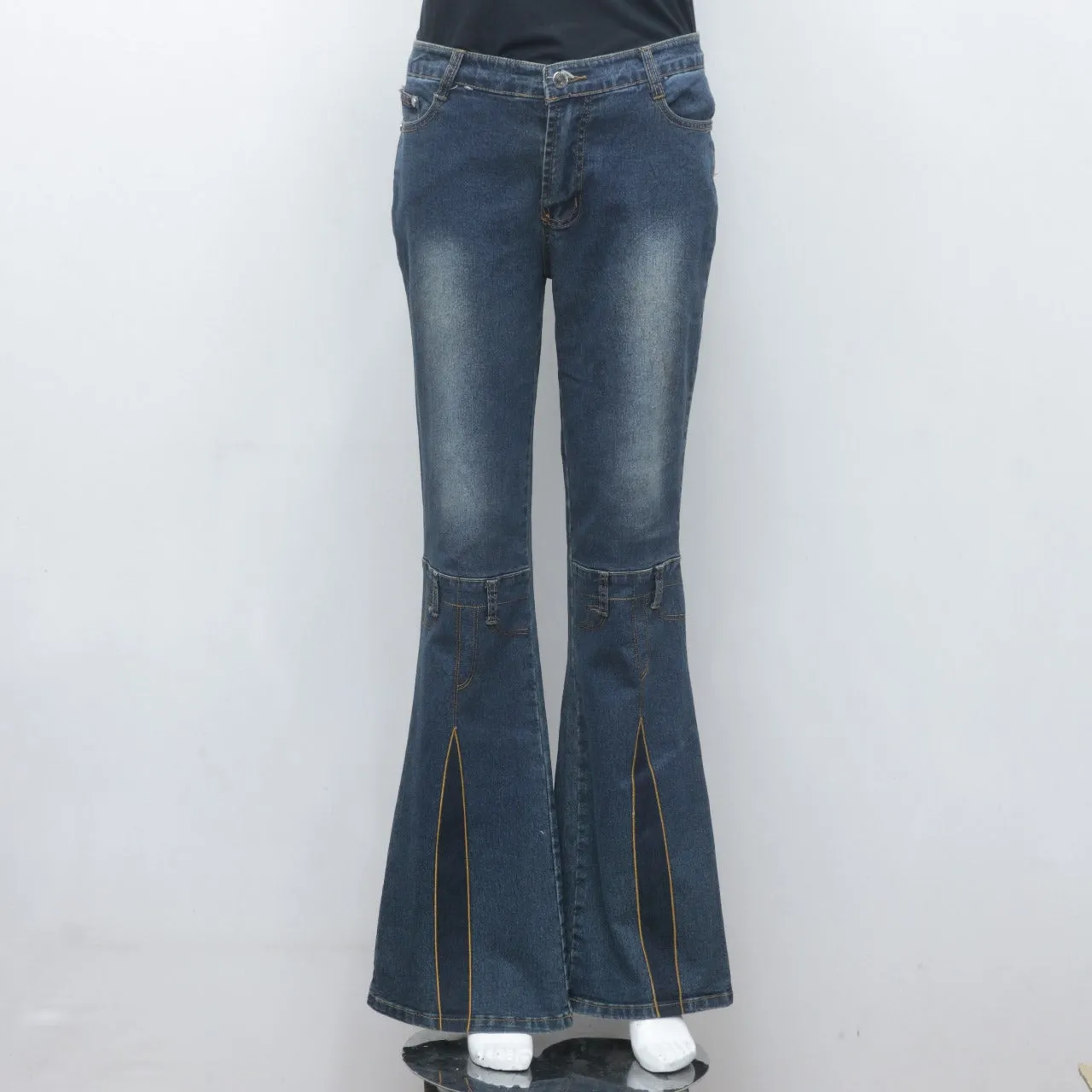 Clearence Sale - Flared Jeans - 100 Pcs