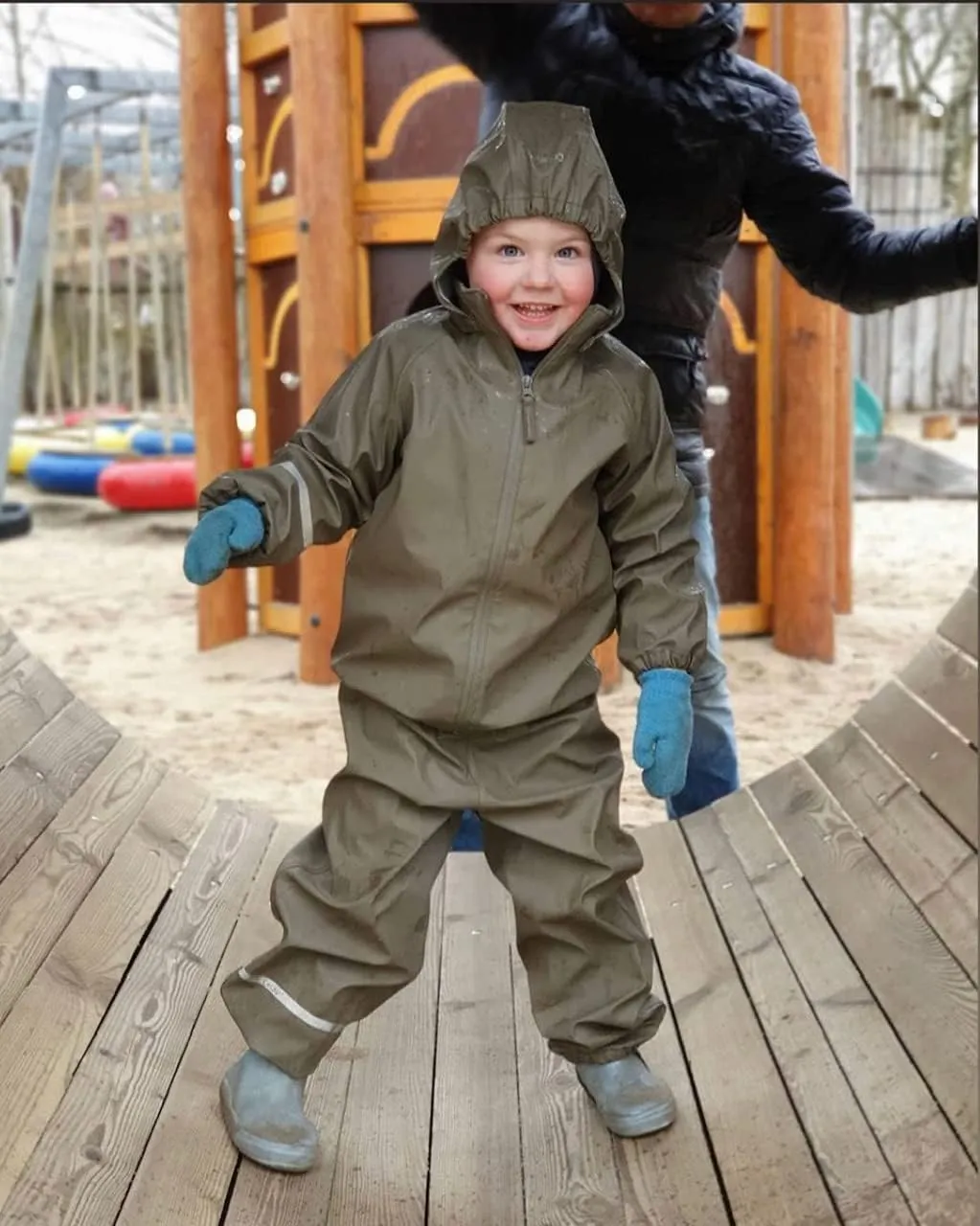 European Kids Waterproof Eco Friendly Snow Suit Ultra 10.000mm Shell, Detachable Hood, Reflective Stripes Boys Girls