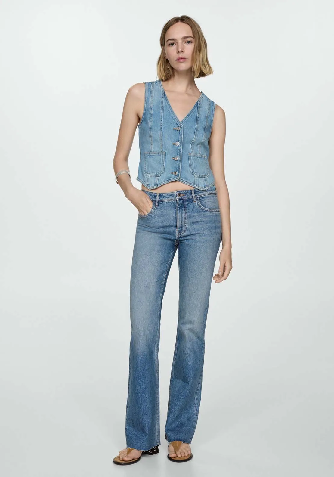 Medium-rise flared jeans - Open Blue